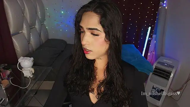 Snapshot of im_mishellbigass chatting on July 1, 2026, 1:40 am im mishellbigass online show from July 1, 2026, 1:40 am