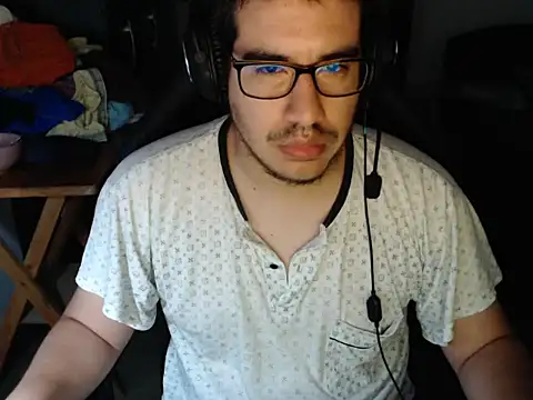 Snapshot of thealfawolf01 chatting on January 8, 2025, 12:26 pm thealfawolf01 online show from January 8, 2025, 12:26 pm