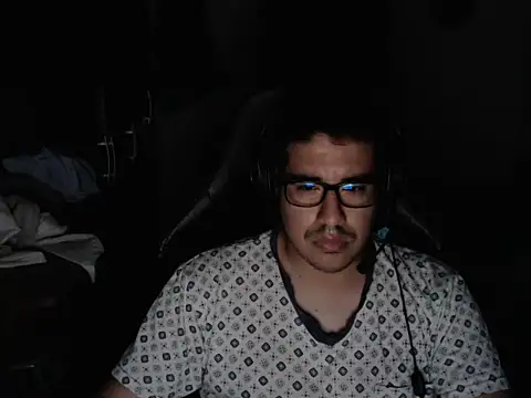 Snapshot of thealfawolf01 chatting on November 13, 2025, 12:09 am thealfawolf01 online show from November 13, 2025, 12:09 am