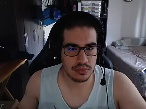 Snapshot of thealfawolf01 chatting on February 5, 2026, 4:11 pm thealfawolf01 online show from February 5, 2026, 4:11 pm