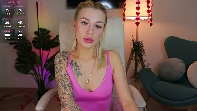 Snapshot of Crystal_Barbie chatting on February 26, 2025, 1:53 am Crystal Barbie online show from February 26, 2025, 1:53 am