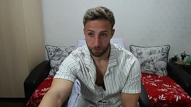 PrinceEagle online show from November 12, 2025, 7:57 pm