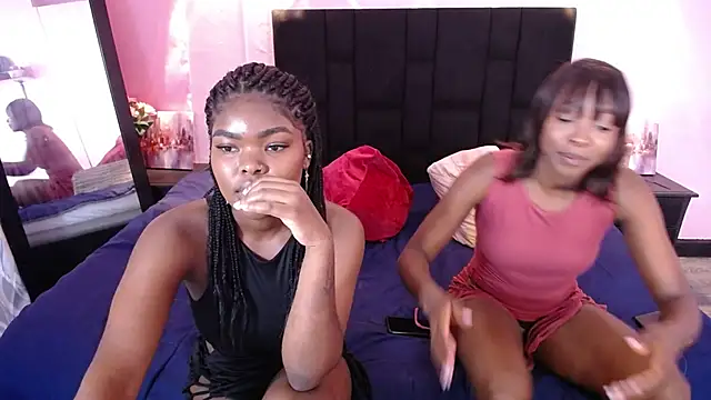 Snapshot of AdelynYasmin chatting on October 7, 2025, 2:14 pm AdelynYasmin online show from October 7, 2025, 2:14 pm