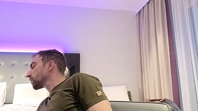 Rac-Coon online show from September 17, 2025, 5:47 pm