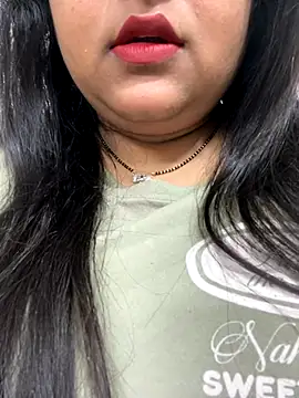 smile pretty online show from October 13, 2025, 4:18 pm