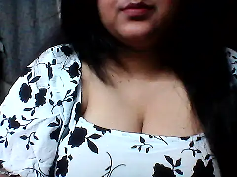 smile pretty online show from April 10, 2026, 5:50 pm