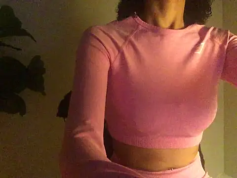 Snapshot of loveofbea chatting on December 2, 2024, 12:41 am loveofbea online show from December 2, 2024, 12:41 am