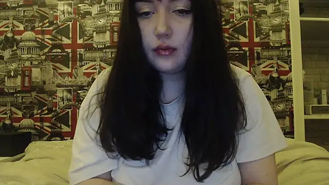 Snapshot of Lynylou chatting on February 17, 2026, 3:14 am Lynylou online show from February 17, 2026, 3:14 am