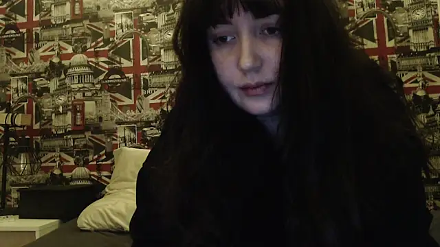 Snapshot of Lynylou chatting on February 21, 2026, 8:54 pm Lynylou online show from February 21, 2026, 8:54 pm