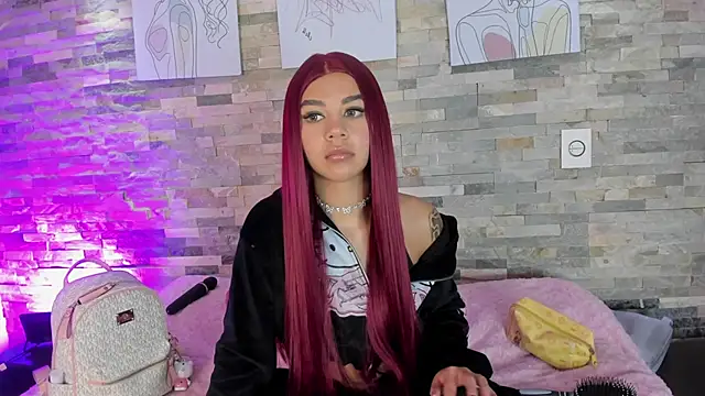 kendall as online show from December 11, 2024, 9:34 pm