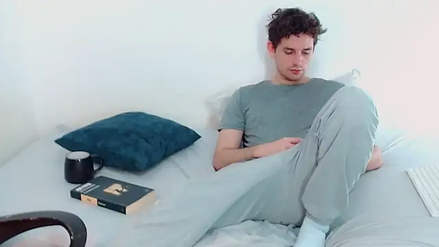 Elio555 online show from December 5, 2024, 10:12 pm