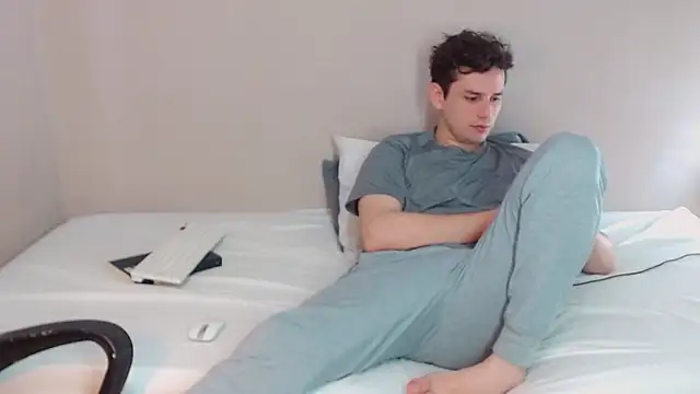 Elio555 online show from January 2, 2025, 6:56 pm