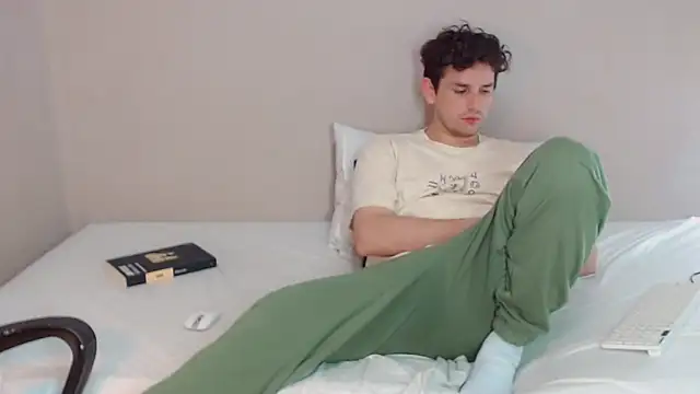 Elio555 online show from January 9, 2025, 3:47 am