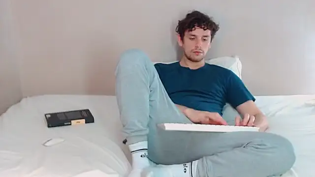 Elio555 online show from February 16, 2025, 12:52 am