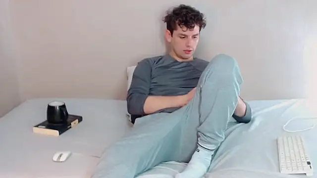 Elio555 online show from March 2, 2025, 12:09 am