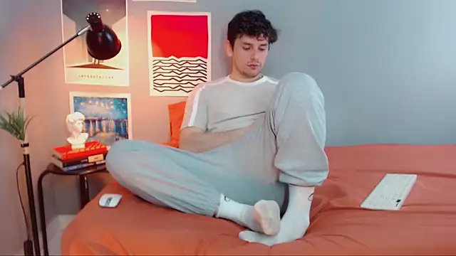 Elio555 online show from September 14, 2025, 3:00 pm