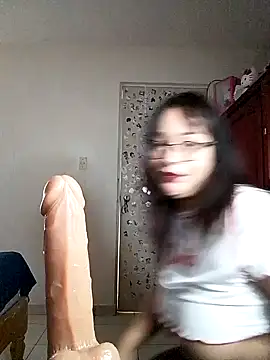 Snapshot of Angiee2001 chatting on January 17, 2025, 7:27 pm Angiee2001 online show from January 17, 2025, 7:27 pm