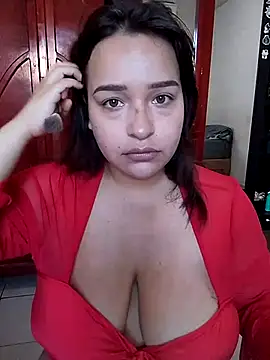 Snapshot of Angiee2001 chatting on March 20, 2025, 10:07 pm Angiee2001 online show from March 20, 2025, 10:07 pm