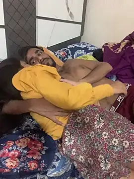 Snapshot of hottiess69 chatting on March 4, 2025, 6:29 pm hottiess69 online show from March 4, 2025, 6:29 pm