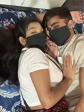 Snapshot of hottiess69 chatting on October 19, 2025, 2:01 am hottiess69 online show from October 19, 2025, 2:01 am