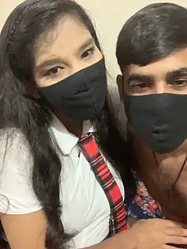 Snapshot of hottiess69 chatting on November 3, 2025, 1:45 pm hottiess69 online show from November 3, 2025, 1:45 pm