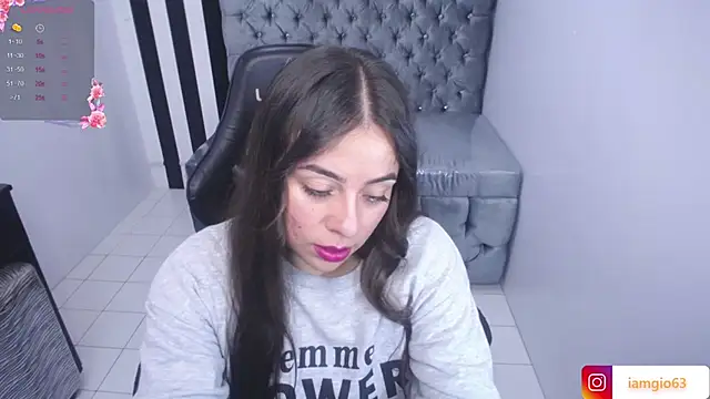 Snapshot of Georgina_1t chatting on February 18, 2025, 11:33 am Georgina 1t online show from February 18, 2025, 11:33 am