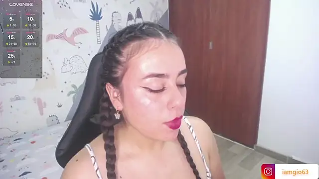 Snapshot of Georgina_1t chatting on February 20, 2025, 11:53 am Georgina 1t online show from February 20, 2025, 11:53 am