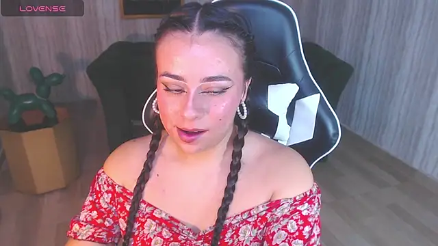 Snapshot of Georgina_1t chatting on March 13, 2025, 12:35 pm Georgina 1t online show from March 13, 2025, 12:35 pm