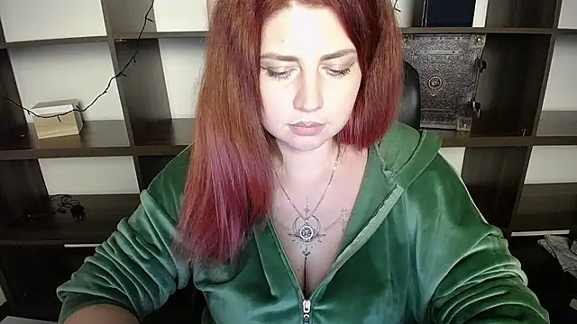 Lizzy Love online show from January 21, 2025, 4:27 pm