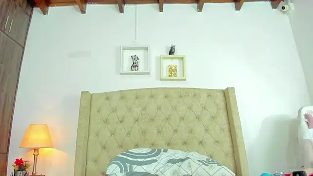 allisson m online show from March 4, 2025, 3:15 pm