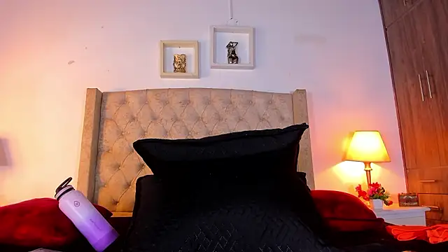 Snapshot of allisson_m chatting on March 9, 2026, 12:09 pm allisson m online show from March 9, 2026, 12:09 pm