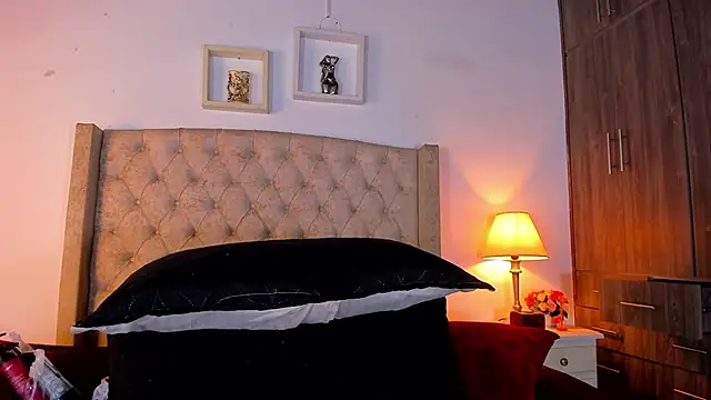 Snapshot of allisson_m chatting on April 10, 2026, 12:10 pm allisson m online show from April 10, 2026, 12:10 pm