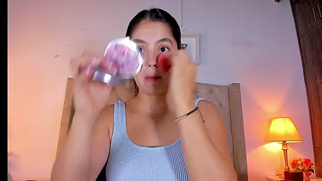 Snapshot of allisson_m chatting on April 11, 2026, 12:09 pm allisson m online show from April 11, 2026, 12:09 pm