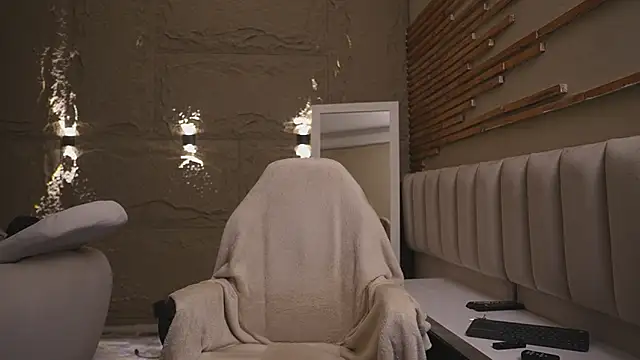 Logan Varela online show from March 20, 2026, 1:27 pm