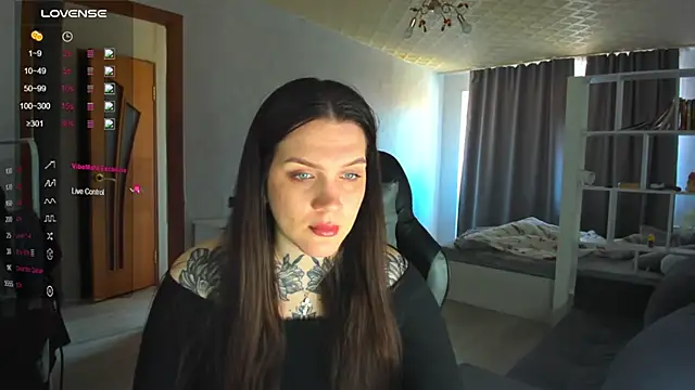 AizaRose online show from April 17, 2026, 7:11 am