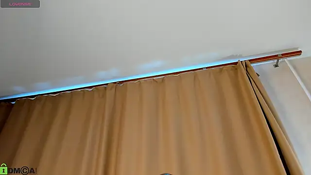 Valerie Woods online show from July 6, 2026, 1:02 am