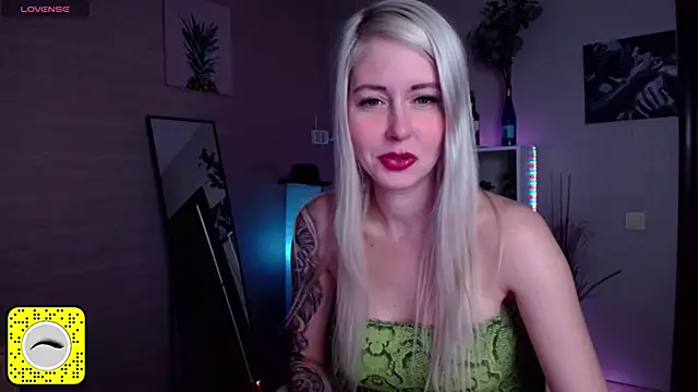 Snapshot of Mermaid_N chatting on January 17, 2025, 1:47 am Mermaid N online show from January 17, 2025, 1:47 am