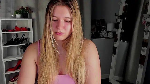 Rebecca Kelly online show from October 6, 2025, 1:58 am