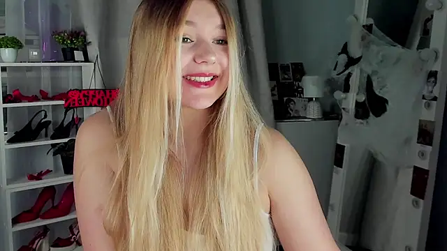 Rebecca Kelly online show from November 1, 2025, 2:35 am