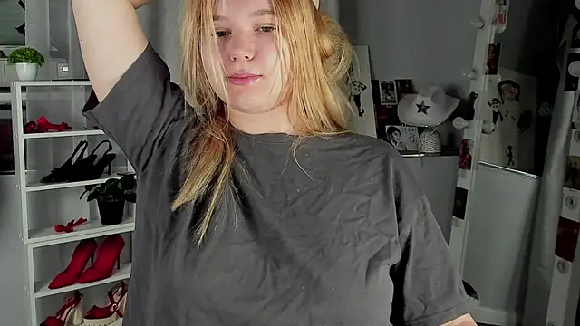 Rebecca Kelly online show from November 15, 2025, 2:09 am