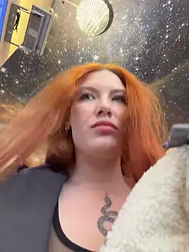 Snapshot of Liv_Fay chatting on February 10, 2026, 12:42 pm Liv Fay online show from February 10, 2026, 12:42 pm