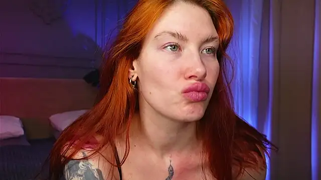 Snapshot of Liv_Fay chatting on February 26, 2026, 3:44 pm Liv Fay online show from February 26, 2026, 3:44 pm