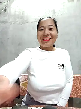 Snapshot of Queen_18200 chatting on December 21, 2024, 11:34 pm Queen 18200 online show from December 21, 2024, 11:34 pm