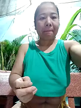Snapshot of Queen_18200 chatting on January 10, 2025, 10:39 am Queen 18200 online show from January 10, 2025, 10:39 am