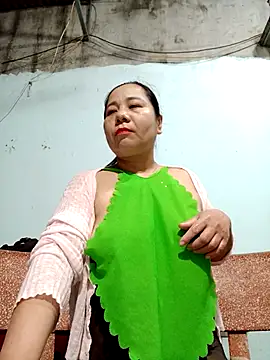 Snapshot of Queen_18200 chatting on February 27, 2026, 10:10 pm Queen 18200 online show from February 27, 2026, 10:10 pm