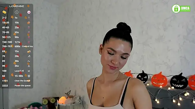 Snapshot of pretty_yong_cat chatting on October 29, 2025, 3:14 pm pretty yong cat online show from October 29, 2025, 3:14 pm