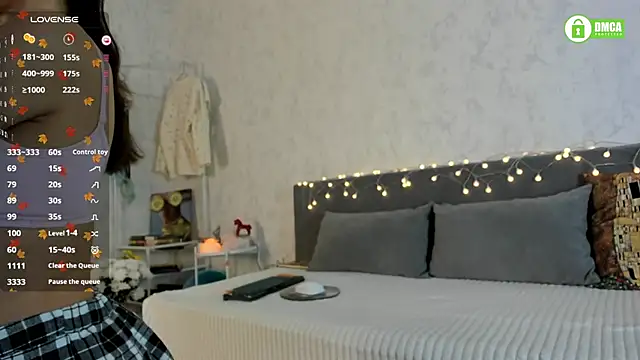 Snapshot of pretty_yong_cat chatting on November 25, 2025, 2:17 pm pretty yong cat online show from November 25, 2025, 2:17 pm