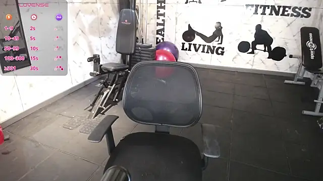 Snapshot of DrakeNeumann chatting on February 14, 2025, 2:07 am DrakeNeumann online show from February 14, 2025, 2:07 am