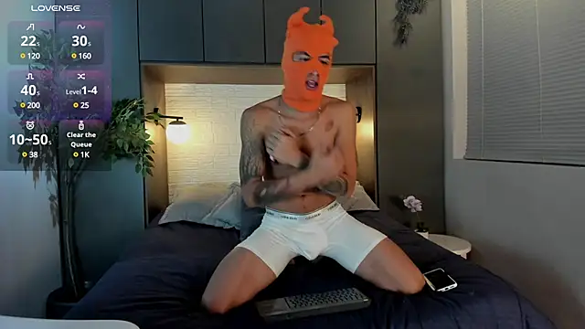 Snapshot of DrakeNeumann chatting on February 17, 2025, 3:36 am DrakeNeumann online show from February 17, 2025, 3:36 am