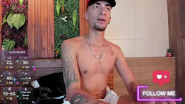 Snapshot of DrakeNeumann chatting on March 9, 2025, 5:22 am DrakeNeumann online show from March 9, 2025, 5:22 am